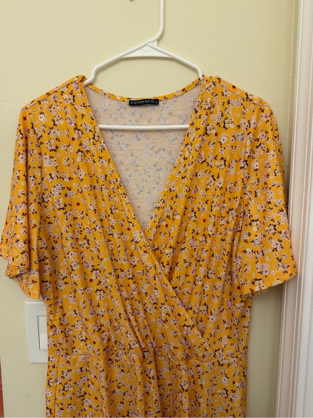 Fensace Yellow Floral Wrap-Style Women's Top